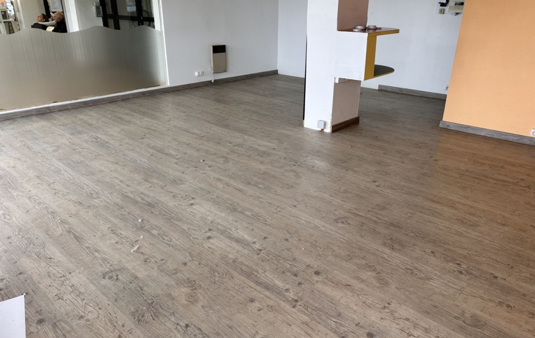 Agence Coté Immo : Local / Bureau | PERROS-GUIREC (22700) | 40 m2 | 840 € 