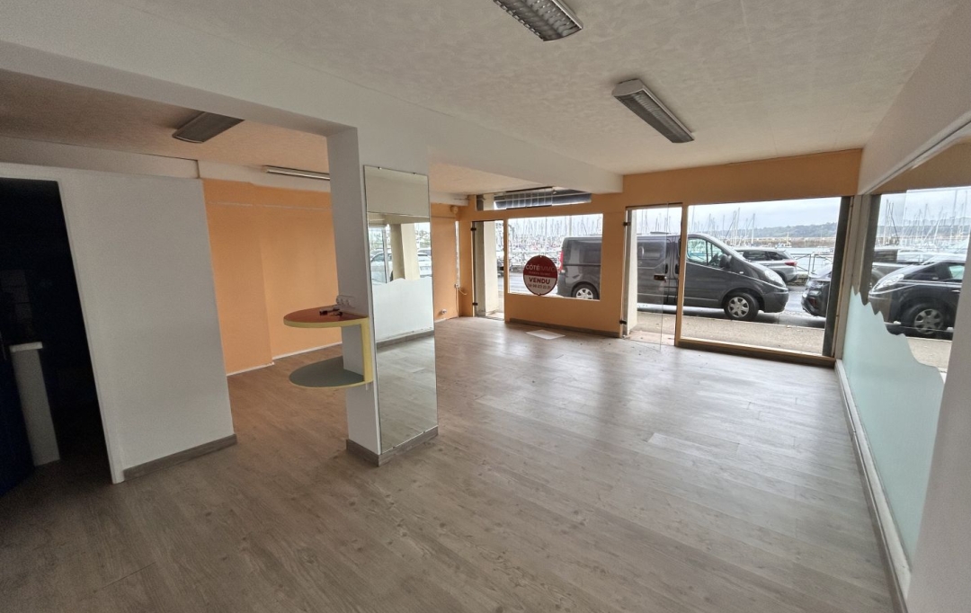 Agence Coté Immo : Local / Bureau | PERROS-GUIREC (22700) | 40 m2 | 126 000 € 