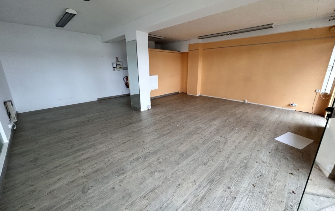 Agence Coté Immo : Local / Bureau | PERROS-GUIREC (22700) | 40 m2 | 126 000 € 