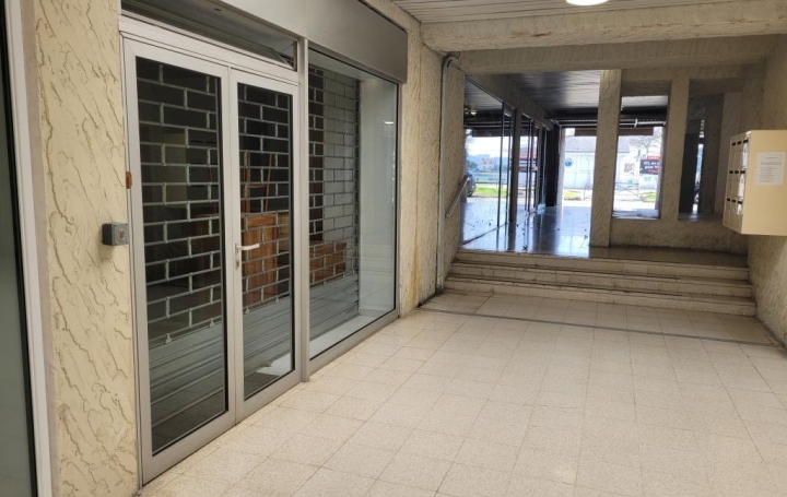 Local commercial PERROS-GUIREC 50 m2 95 400 € Local commercial PERROS-GUIREC 50 m2 95 400 €