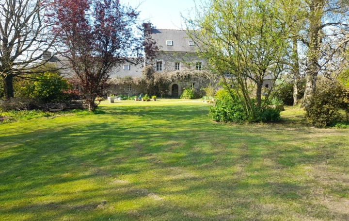 Propriété RUNAN 243 m2 495 600 € Propriété RUNAN 243 m2 495 600 €